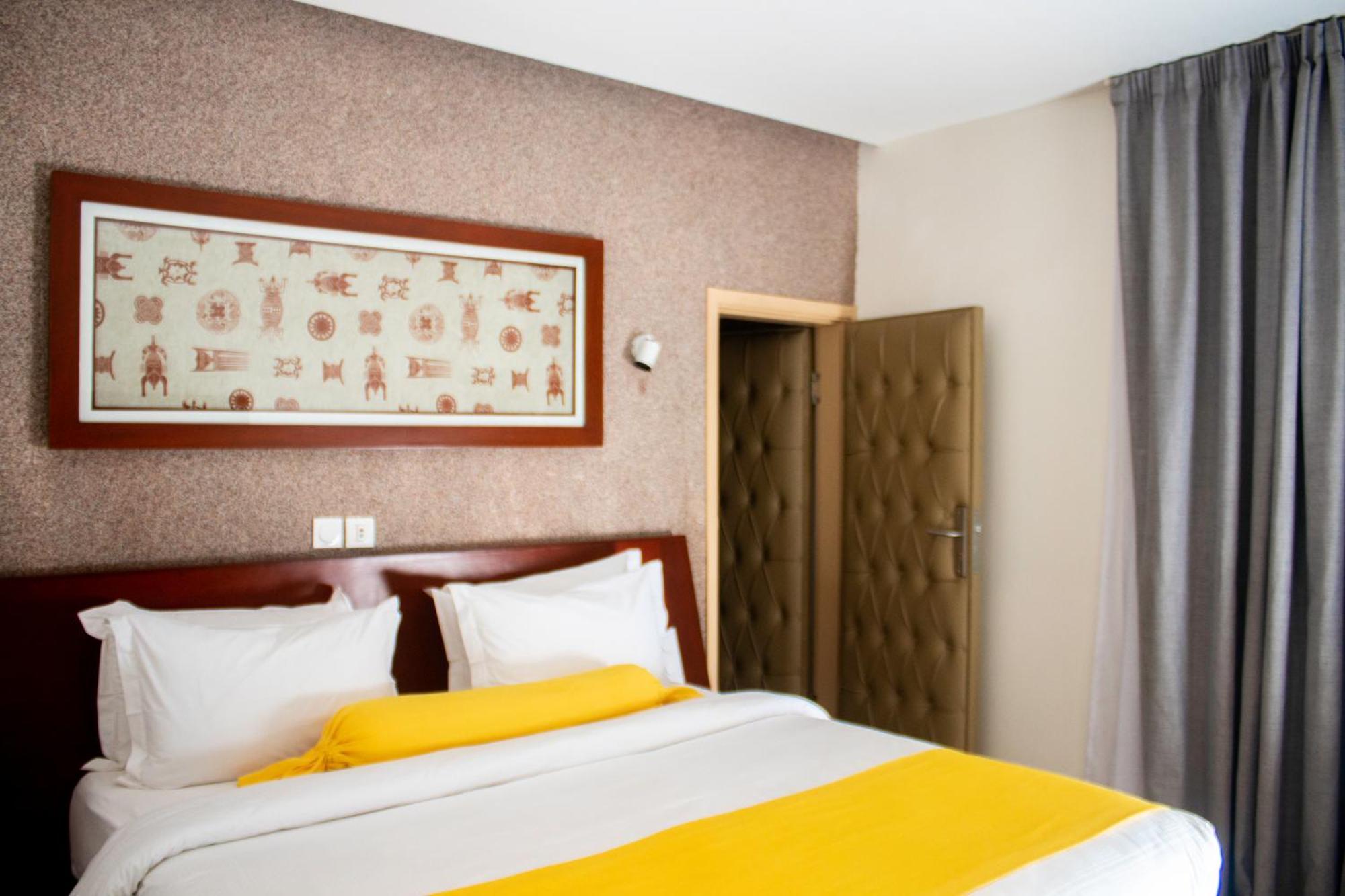 Enotel Beach Hotel サン・ペドロ エクステリア 写真